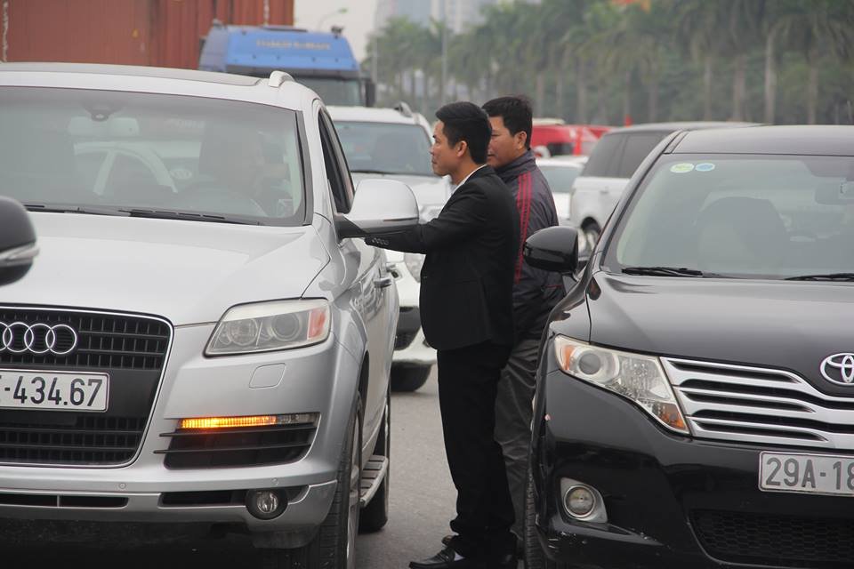 truoc-gio-chung-ket-viet-nam-malaysia-phe-ve-het-gia-tren-20-lan