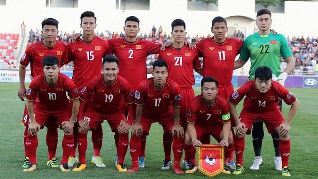 bong-da-viet-nam-menh-phong-thuy-so-8
