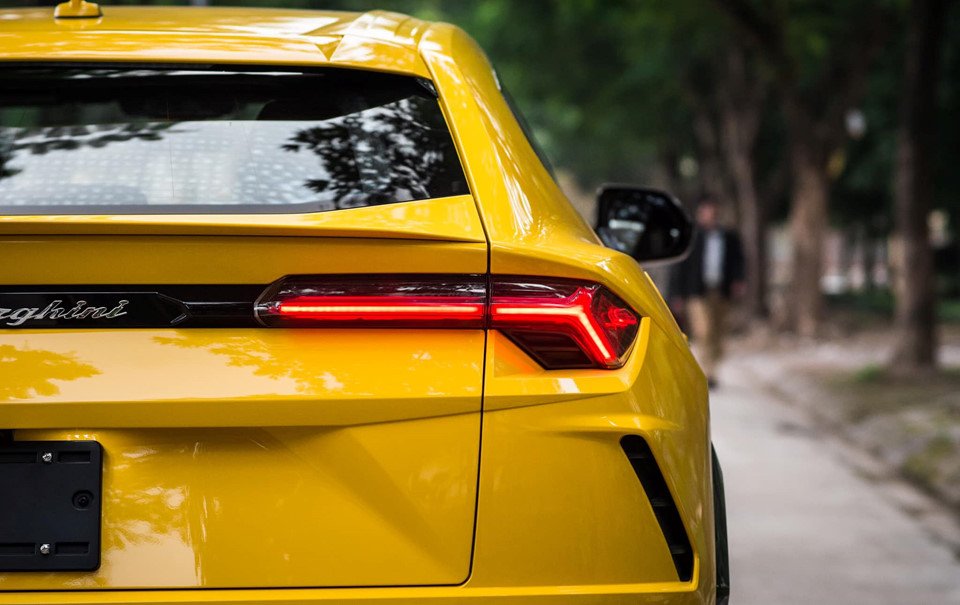 lamborghini-urus-thu-3-tai-viet-nam-rao-gia-hon-22-ty-dong