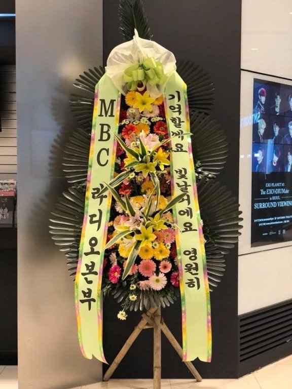 nghe-si-nha-sm-tham-du-le-tuong-niem-1-nam-ngay-mat-cua-jonghyun-27e6e0ad