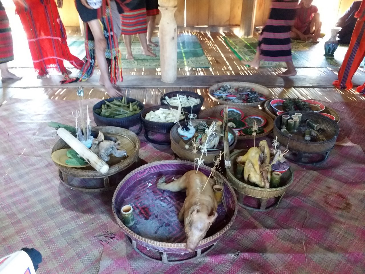 nguoi-dan-pa-co-sum-vay-trong-le-hoi-aza-truyen-thong