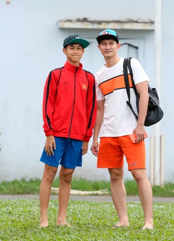 me-nguoi-phap-cua-dien-vien-huy-khanh-qua-doi-vi-bao-benh