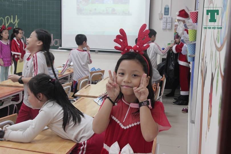 bat-kip-xu-huong-dich-vu-giang-sinh-kiem-boi-tien
