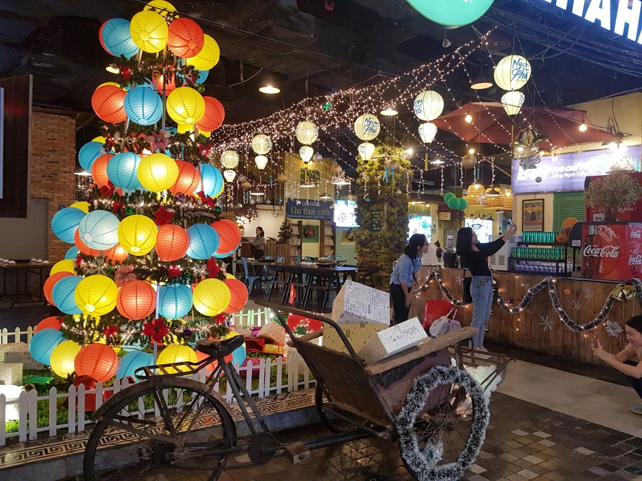 ha-noi-lung-linh-trong-dem-cuoi-tuan-truoc-noel