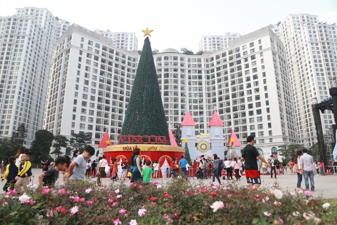 ha-noi-lung-linh-trong-dem-cuoi-tuan-truoc-noel