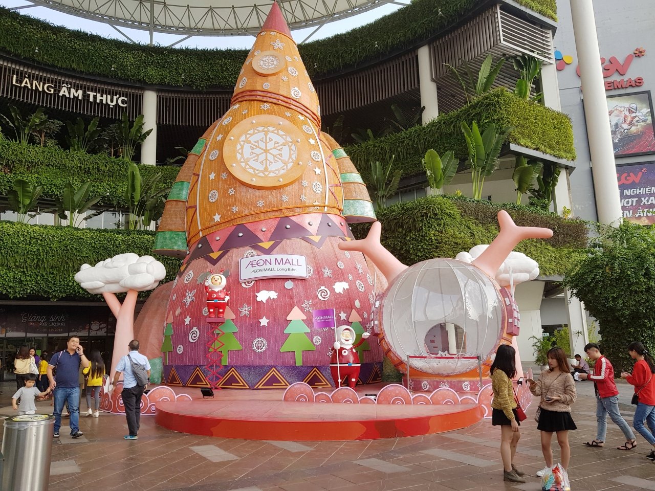 ha-noi-lung-linh-trong-dem-cuoi-tuan-truoc-noel