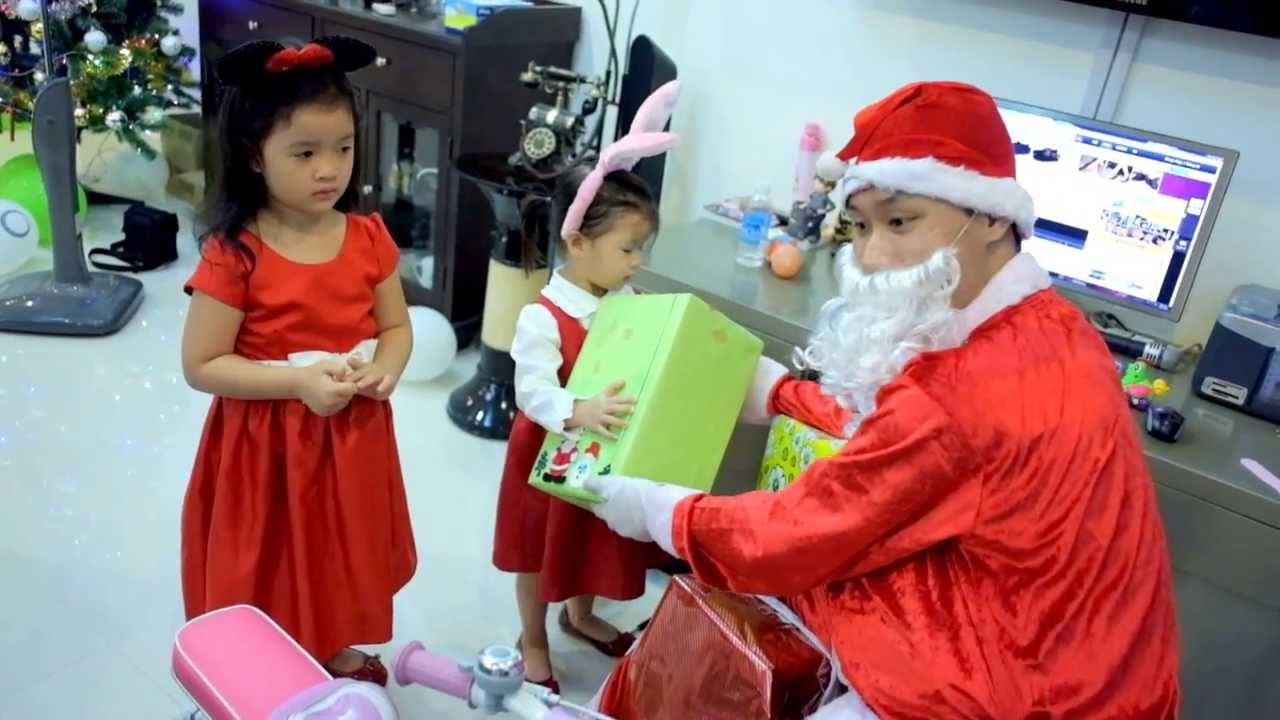 gio-vang-ong-gia-noel-thu-gan-200000-dong-moi-lan-tang-qua