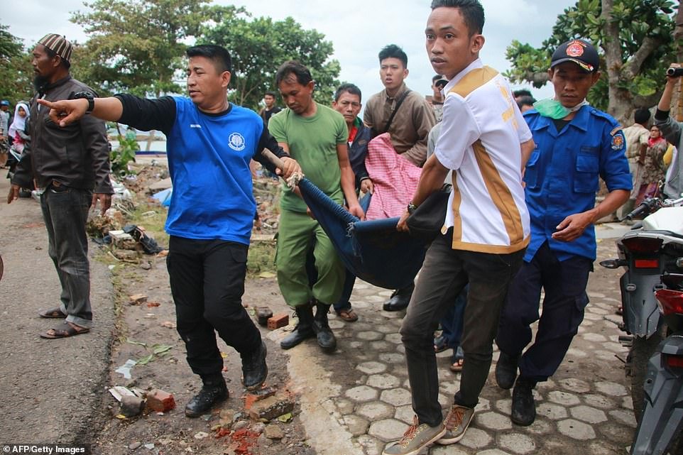 indonesia-thu-don-thi-the-tan-tich-sau-tham-hoa-song-than
