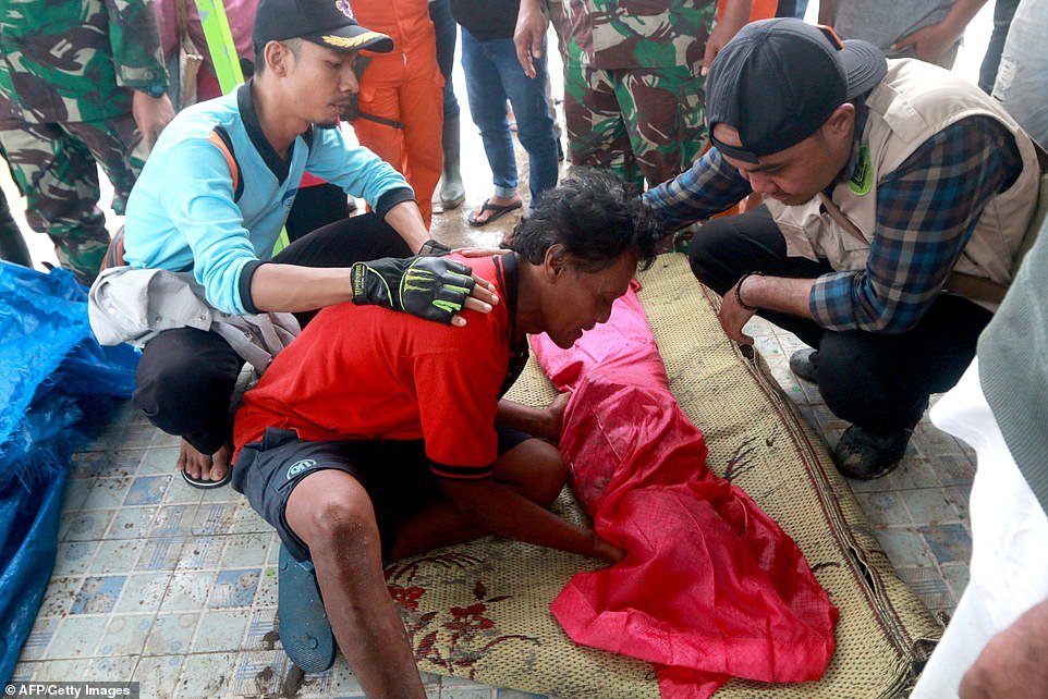 indonesia-thu-don-thi-the-tan-tich-sau-tham-hoa-song-than