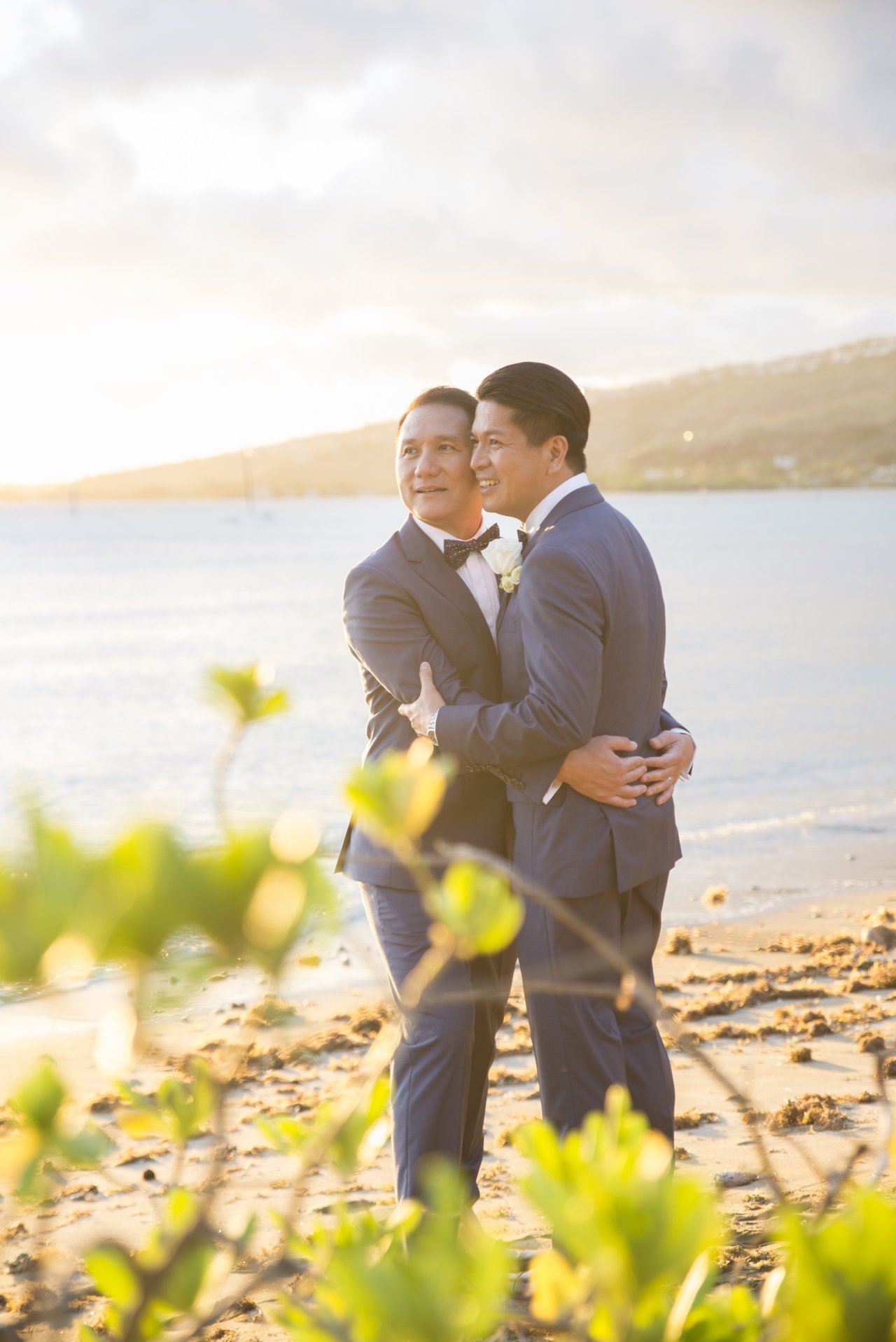 yeu-nhau-20-nam-cuoi-cung-cap-dong-tinh-nay-cung-da-ve-chung-mot-nha
