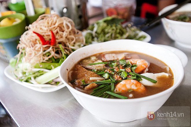 may-mon-bun-nang-mui-o-sai-gon-nhung-lai-duoc-nhieu-nguoi-vo-cung-yeu-thich