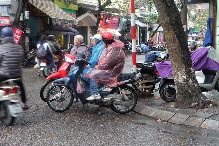 chum-anh-muu-sinh-trong-ngay-ret-ky-luc-o-ha-noi