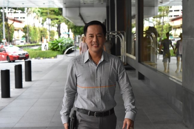 dai-hoc-su-pham-tp-hcm-len-tieng-vu-nu-sinh-mac-ao-dai-phan-cam