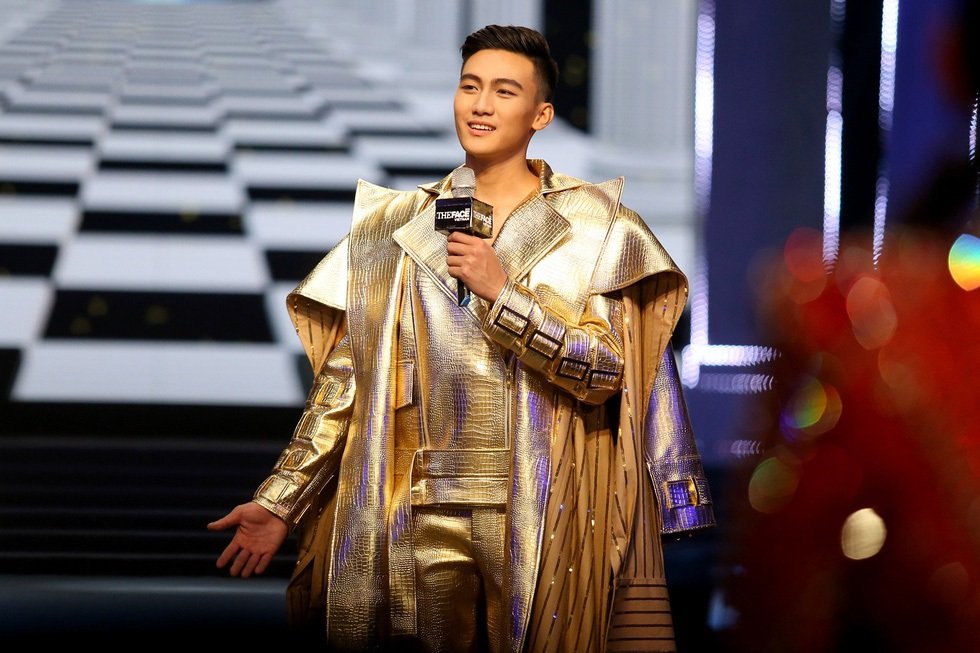 khan-gia-buc-xuc-khi-hoc-tro-thanh-hang-gianh-quan-quan-the-face-2018