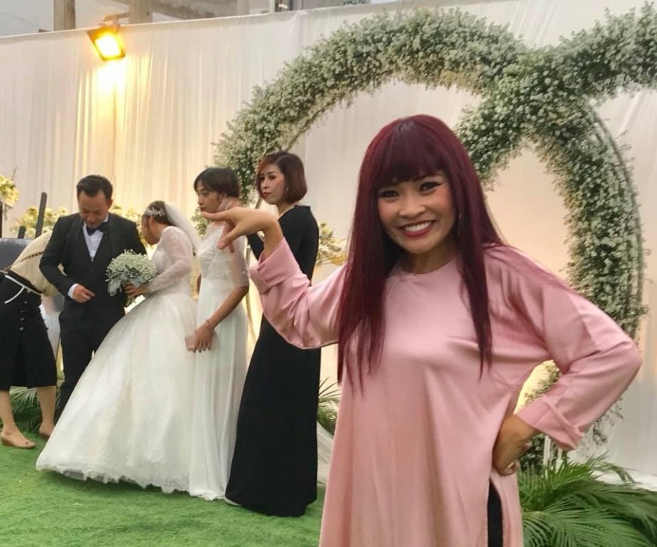 phuong-thanh-tien-dat-cuoi-vo-mung-muon-xiu-chi-so-no-di-tu