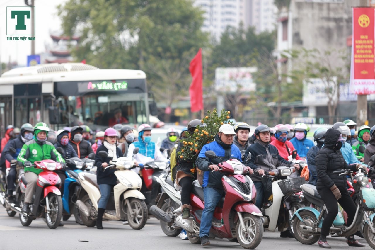anh-cuoc-tro-ve-thu-do-day-khac-nghiet-cua-hang-van-nguoi-sau-ky-nghi-le
