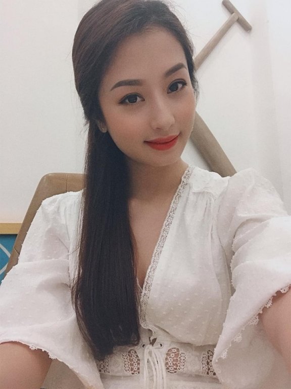 tro-cung-dam-vinh-hung-luc-truoc-toi-hat-bolero-rat-do