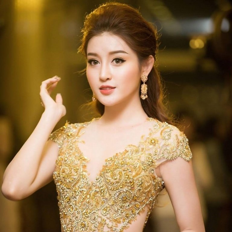 cac-quy-co-tuoi-hoi-quyen-ru-thanh-cong-trong-showbiz-viet