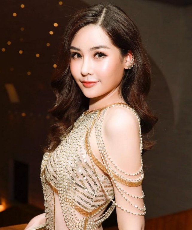 le-au-ngan-anh-kien-cuc-nghe-thuat-bieu-dien