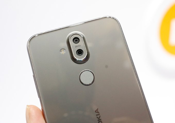 nokia-81-ve-viet-nam-gia-799-trieu-dong