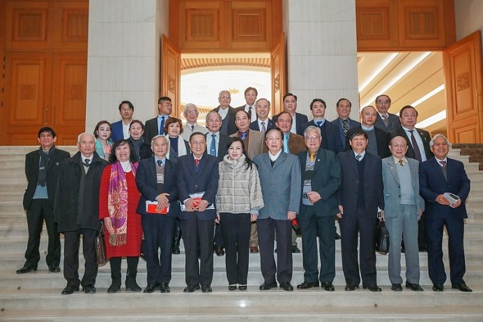 hinh-anh-chinh-phu-nguyen-xuan-phuc-gap-mat-lanh-dao-hoi-giao-duc-cham-soc-suc-khoe-cong-dong-viet-nam