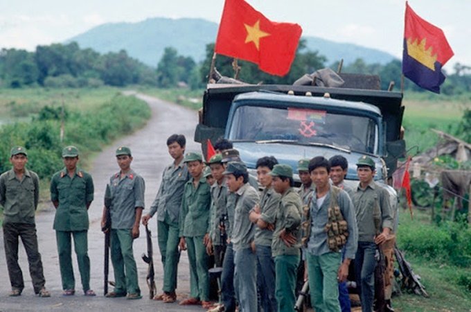 Hình ảnh quân tình nguyện Việt Nam trong cuộc chiến chống Khmer Đỏ