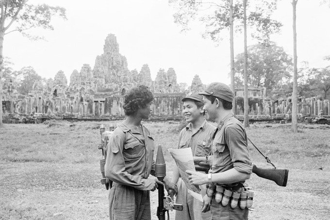 Hình ảnh quân tình nguyện Việt Nam trong cuộc chiến chống Khmer Đỏ
