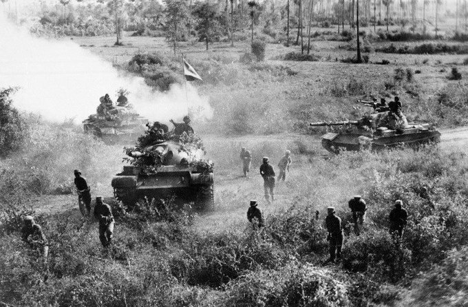 Hình ảnh quân tình nguyện Việt Nam trong cuộc chiến chống Khmer Đỏ