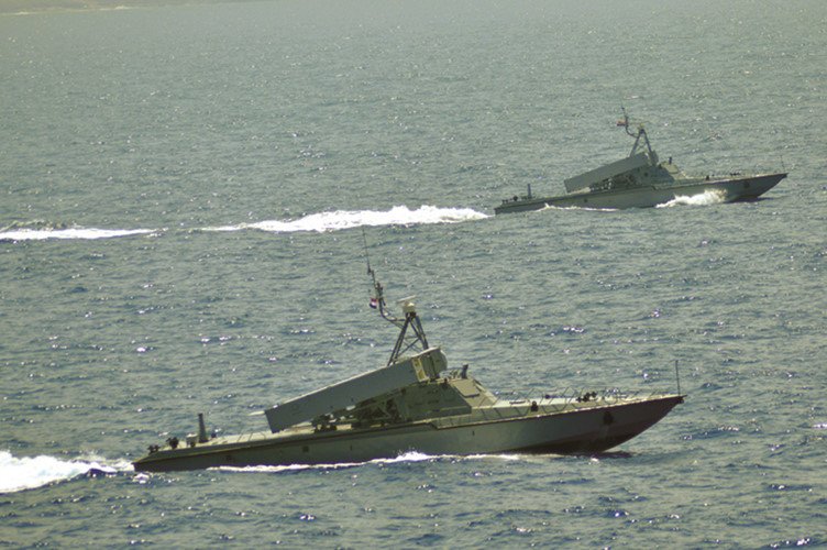 hai-quan-syria-nho-nhung-co-vo-1
