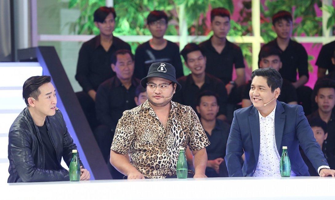 tran-thanh-bi-boc-phot-sau-khi-cuoi-hari-won-thieu-tien-xai-tang-can-va-khong-gap-go-ban-be