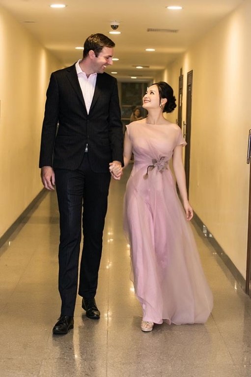 chong-tay-cao-2m-nau-an-rua-bat-cho-lan-phuong