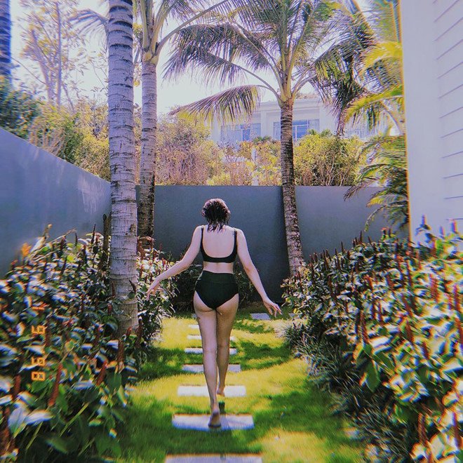 lan-dau-khoe-anh-bikini-kaity-nguyen-da-biet-goi-cam