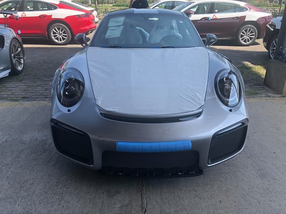 porsche-911-gt2-rs-gia-hon-20-ty-cap-cang-sai-gon