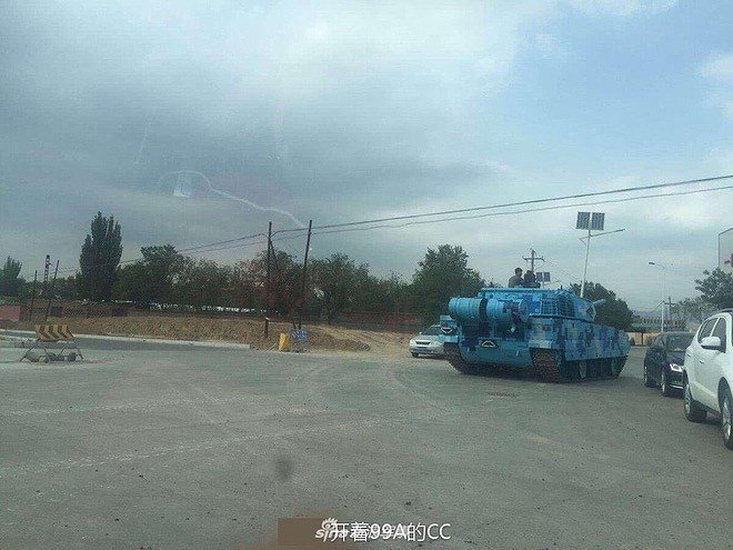 trung-quoc-chinh-thuc-bien-che-xe-tang-hang-nhe-ztq-15