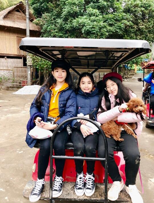 bat-ngo-truoc-ve-phong-phao-xinh-dep-cua-2-con-gai-nha-quyen-linh