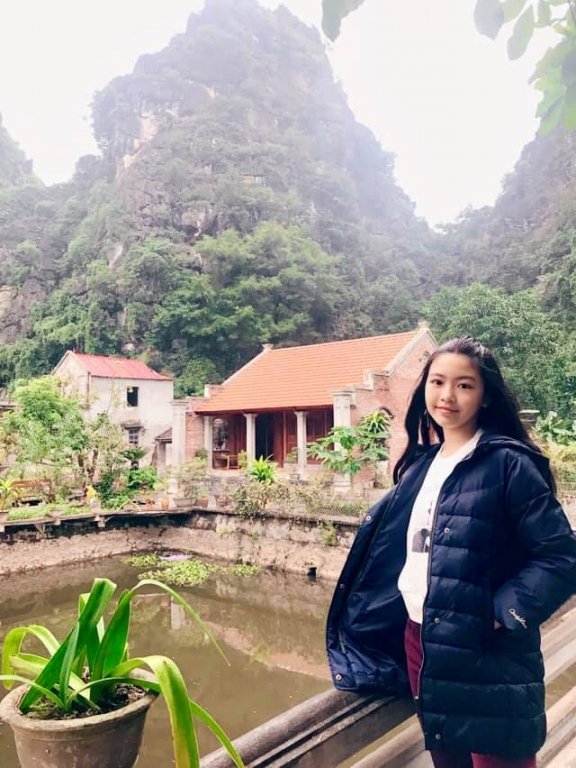 bat-ngo-truoc-ve-phong-phao-xinh-dep-cua-2-con-gai-nha-quyen-linh
