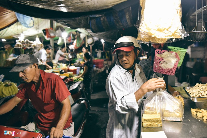 Ông chú không biết chạy xe máy dành cả thanh xuân nấu cơm từ thiện hình ảnh 5 Ong chu khong biet chay xe may danh ca thanh xuan nau com tu thien hinh anh 5