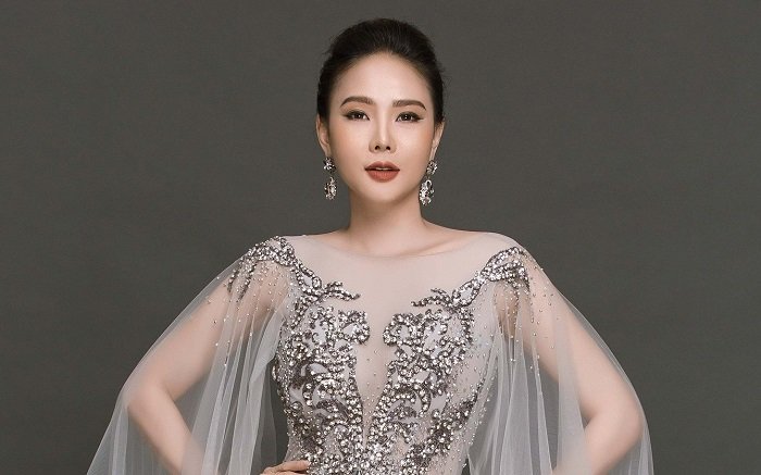 duong-yen-ngoc-bi-ga-ky-hop-dong-yeu