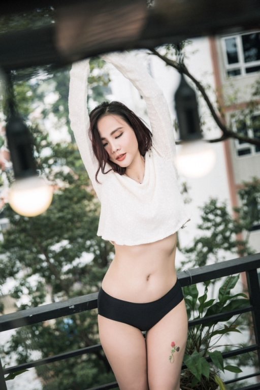 duong-yen-ngoc-bi-ga-ky-hop-dong-yeu