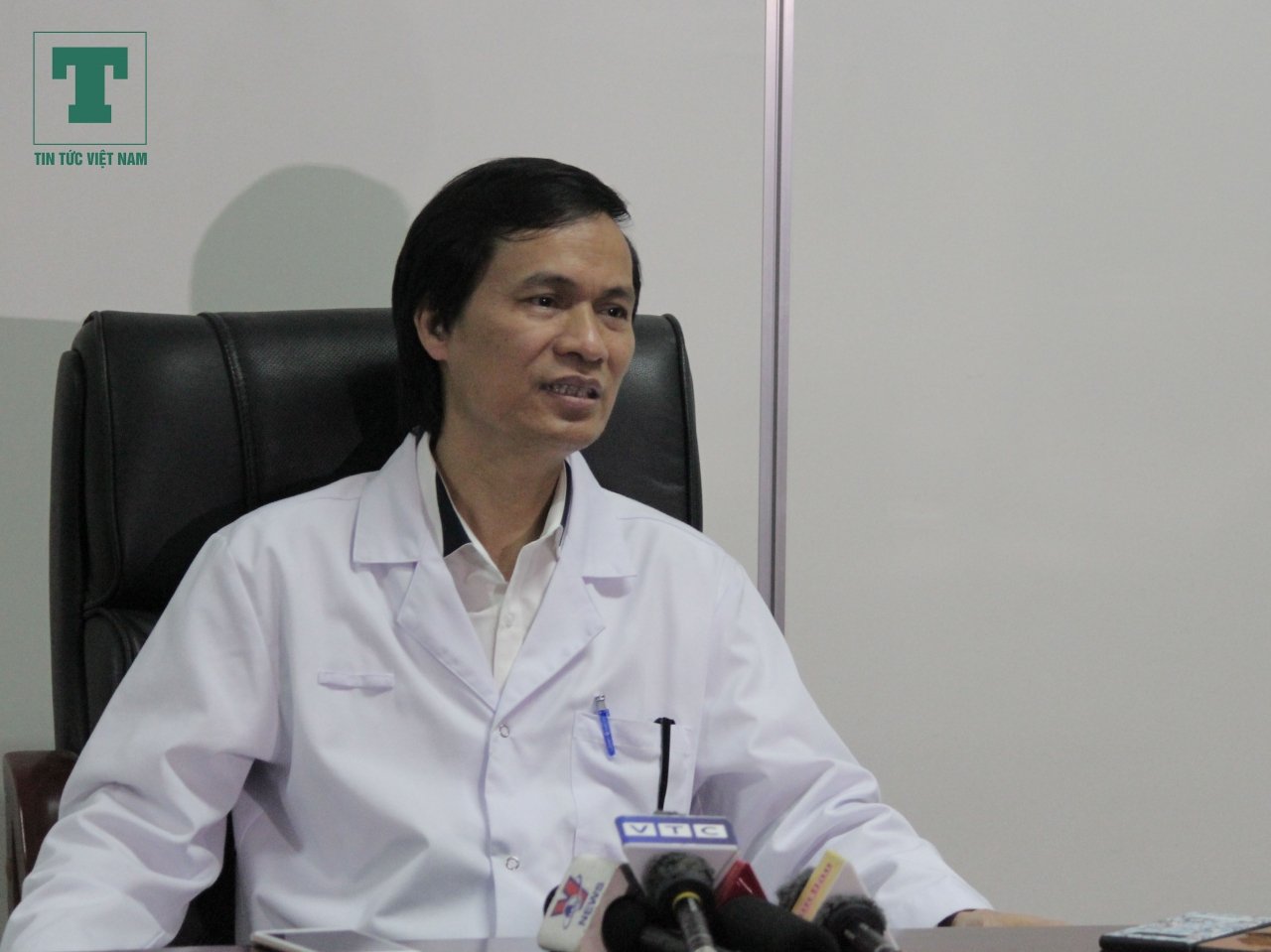 trung-tam-phau-thuat-than-kinh-khai-truong-khu-mo-phau-thuat-than-kinh-thu-5