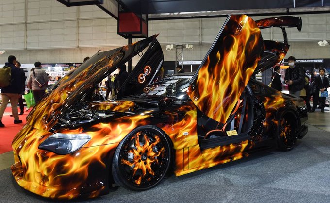 xe-co-cham-khac-toan-than-o-tokyo-auto-salon