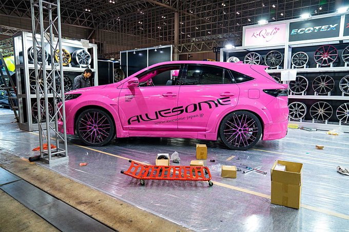 xe-co-cham-khac-toan-than-o-tokyo-auto-salon