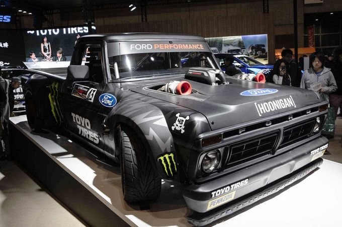 xe-co-cham-khac-toan-than-o-tokyo-auto-salon