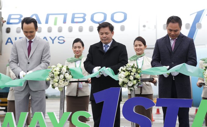 ben-trong-may-bay-bamboo-airways-ngay-dau-cat-canh