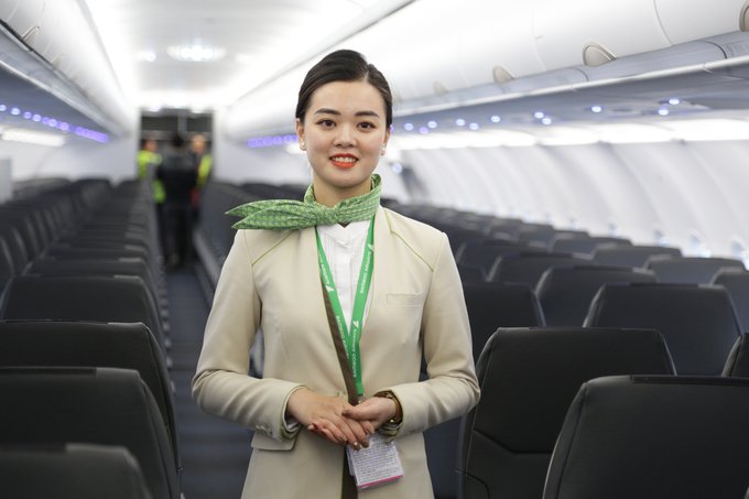 ben-trong-may-bay-bamboo-airways-ngay-dau-cat-canh