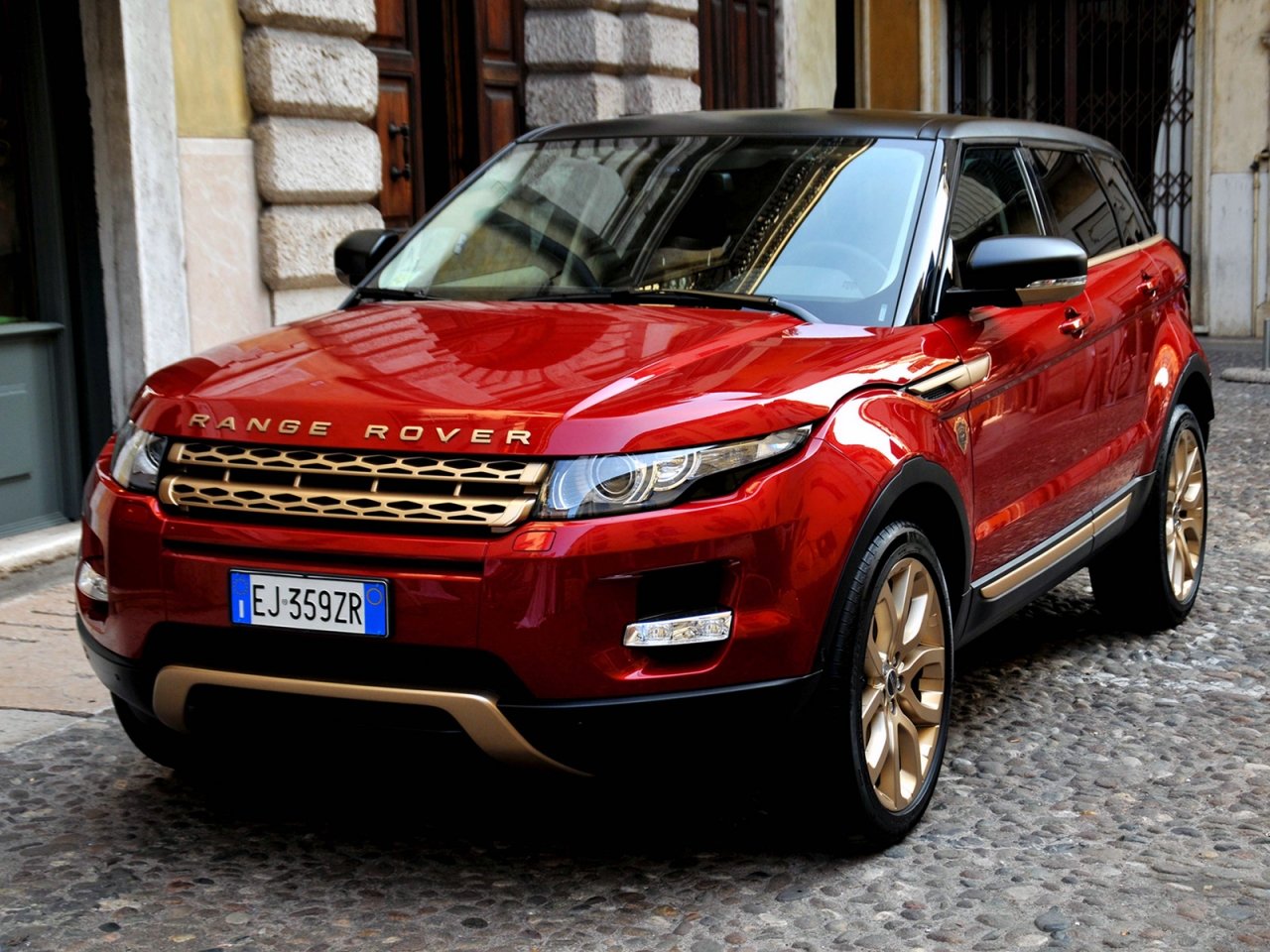 ranger-rover-evoque-giam-toi-200-trieu-dong-truoc-tet