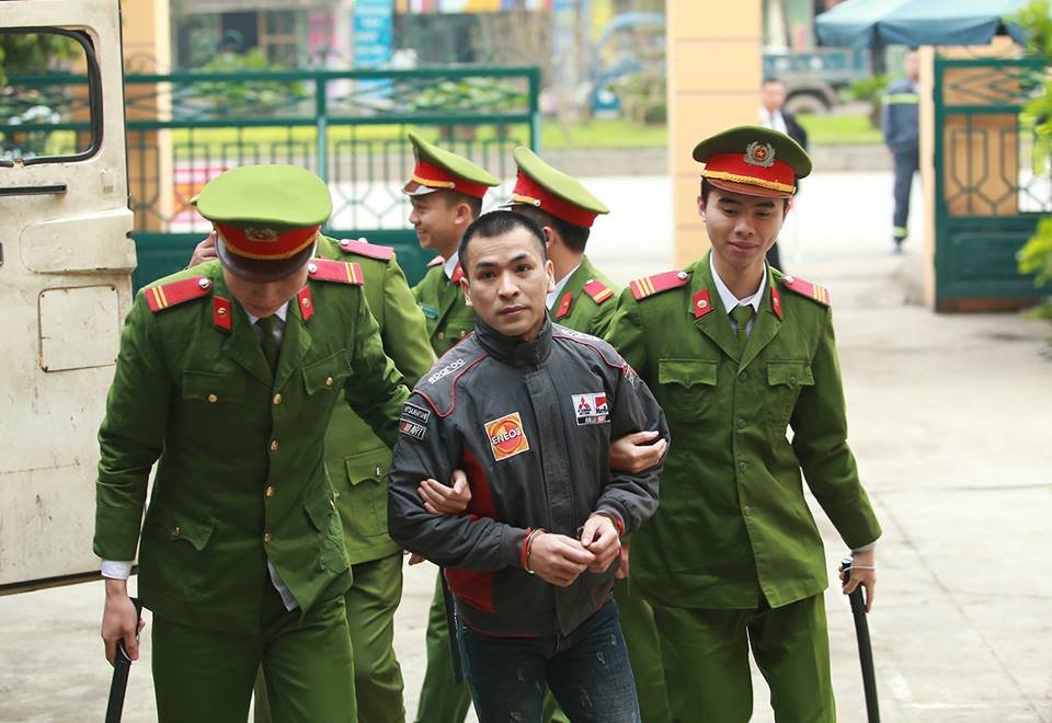 truc-tiep-xet-xu-vu-an-chay-than-o-hoa-binh-ngay-161-cho-luat-su-tung-bom-tan