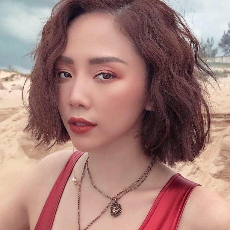 nong-bong-va-boc-lua-tren-san-khau-doi-thuong-toc-tien-cung-sexy-kho-cuong