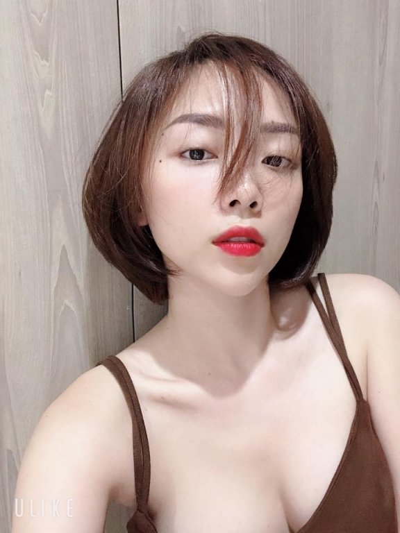 nong-bong-va-boc-lua-tren-san-khau-doi-thuong-toc-tien-cung-sexy-kho-cuong