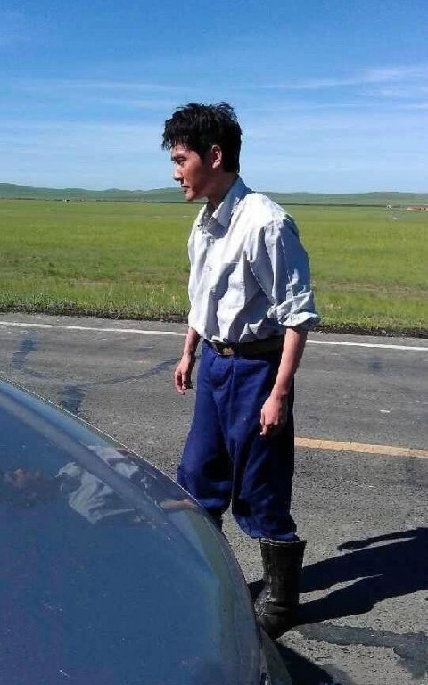 voi-nhung-buc-anh-nay-cua-phung-thieu-phong-cu-dan-mang-khang-dinh-trieu-le-dinh-da-cuoi-dung-nguoi